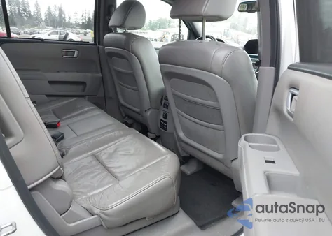 2010 Honda Pilot Touring z USA, uszkodzony, nr VIN 5FNYF4H92AB031653